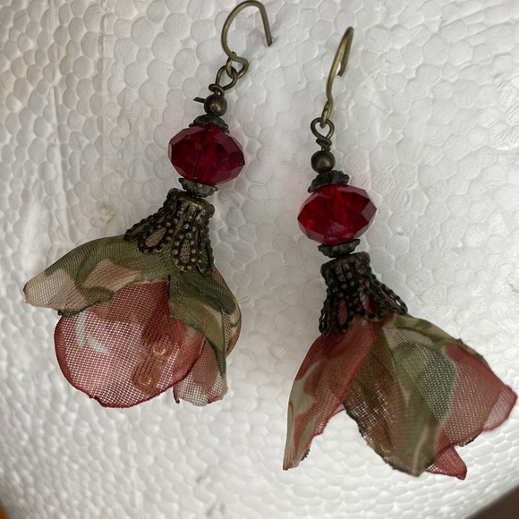 Custom earrings - Picture 2 of 3